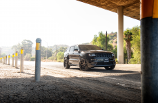 Jeep Grand Cherokee на дисках Status Juggernaut
