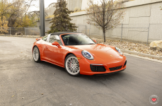 Porsche 911 на дисках VOSSEN FORGED LC 105T