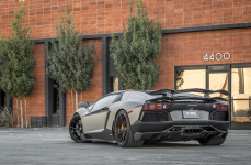 Aventador Zaragoza Edizione на дисках Vorsteiner V-FF 103