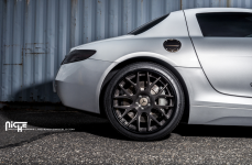 Mercedes-Benz SLS AMG на дисках Niche Circuit