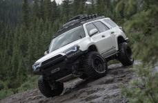 Toyota 4Runner на дисках Black Rhino Reno Beadlock