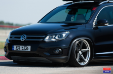 Volkswagen Tiguan на дисках Vossen x Work VWS-3