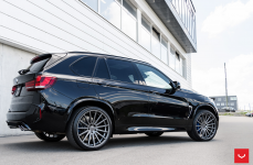 BMW X5 на дисках Vossen VFS-2