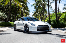 Nissan GTR на дисках Vossen VFS-5