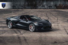 Chevrolet Corvette C8 на кованых дисках RFG13 