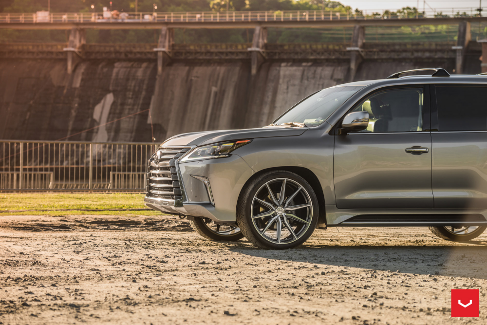 Lexus LX 570 на дисках Hybrid Forged HF-3