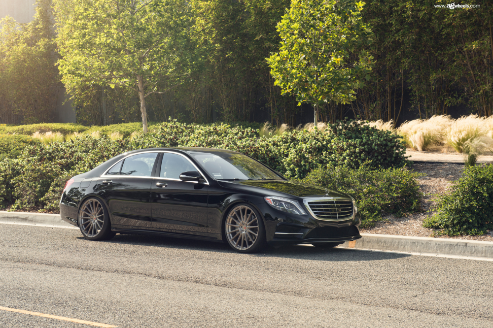 Mercedes-Benz W222 S550 на дисках Avant Garde M615