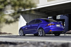 Lexus IS 300 на дисках TSW Clypse