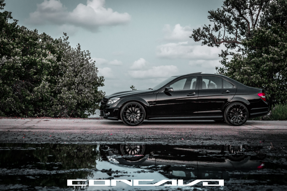 Mercedes Benz C63 AMG на дисках Concavo CW-12