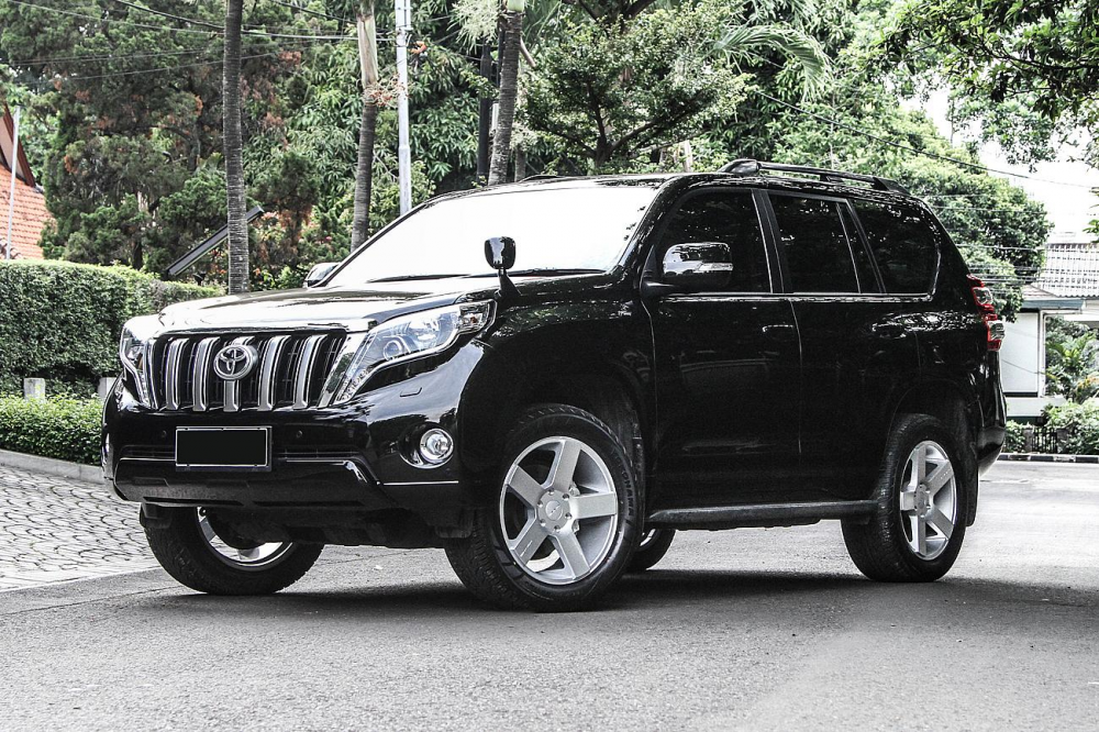 Toyota Prado на дисках KMC MC5 20