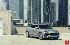 Lamborghini URUS на дисках VOSSEN HF-7