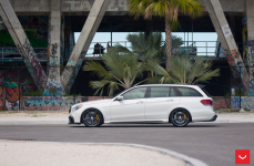 Mercedes-Benz E63 на дисках Vossen VFS-5