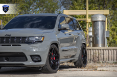 Jeep Grand Cherokee SRT на дисках RFX11 Gloss Black