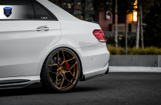 Mercedes E63 на дисках Rohana RFX11 Brushed Bronze