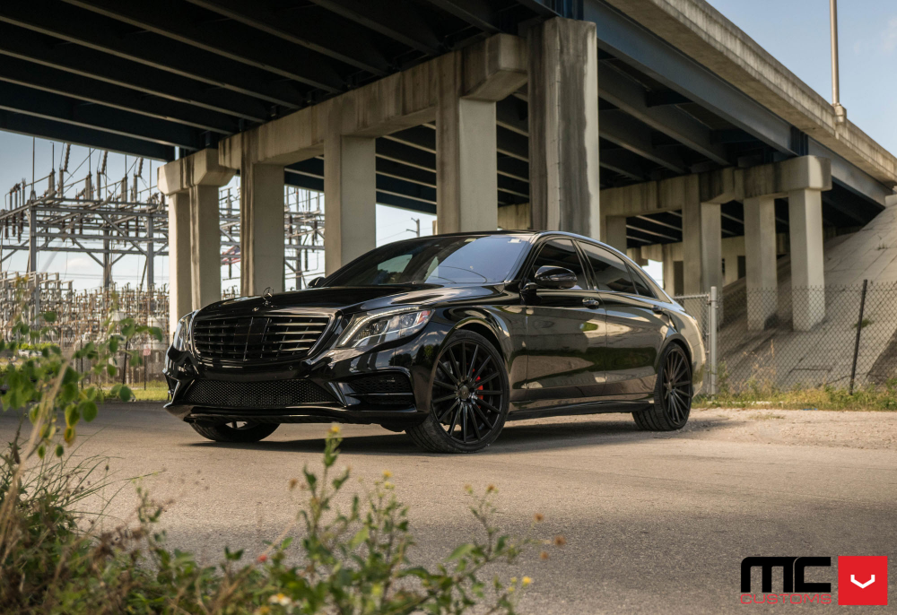 Mercedes S550 на дисках Vossen VFS-2