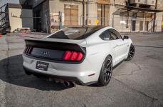 Ford Mustang GT на дисках Vorsteiner V-FF 101