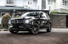 Mercedes Benz GLE250d W166 на дисках Vossen VFS5 R20