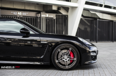 Porsche Panamera GTS на дисках PUR Wheels
