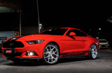 Ford Mustang на кованых дисках Vossen Forged S21-01