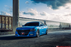 Dodge Charger на дисках FERRADA FR2