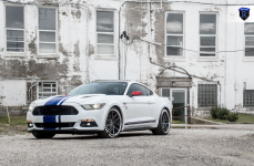 Ford Mustang на дисках Rohana RC9