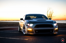 Ford Mustang GT на дисках Vossen Forged LC-102