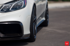 Mercedes-Benz E63 на дисках Vossen VFS-5