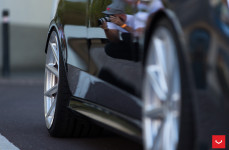 Mercedes E63 на дисках Vossen Hybrid Forged VFS-10