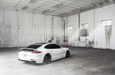 Porsche Panamera Turbo S на дисках Rotiform SNA-T