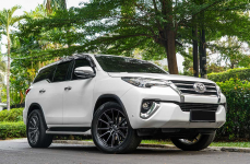 Toyota Fortuner на дисках Vossen HF6-1