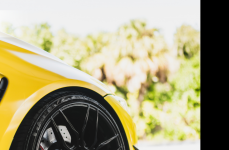 BMW M3 yellow на дисках RFX7 gloss black