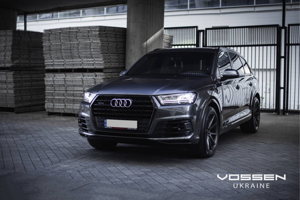 Audi Q7 на дисках Vossen VFS1