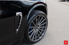 BMW X5 на дисках Vossen VFS-2