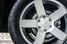 Toyota Prado на дисках KMC MC5 20