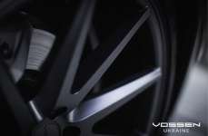 Audi Q7 на дисках Vossen VFS1