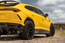 Lamborghini URUS на дисках VOSSEN FORGED S17-01