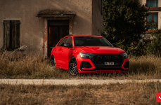 Audi RSQ8 на дисках Hybrid Forged HF-7
