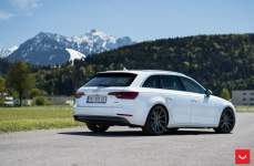 Audi A4 Avant на дисках Vossen VFS-1
