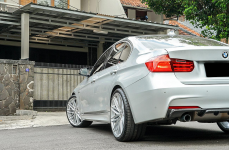 BMW 320i F30 на дисках Vossen VFS4