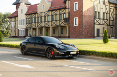 Porsche Panamera GTS на дисках Vossen Forged HC-2