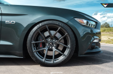 Ford Mustang на дисках Vorsteiner V-FF 101