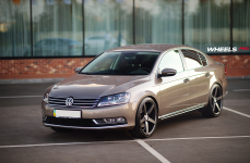 VW Passat на дисках Vossen CV3