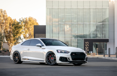 Audi RS5 на дисках 20