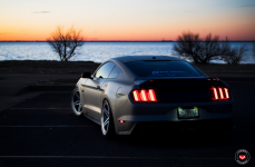 Ford Mustang GT на дисках Vossen Forged LC-102