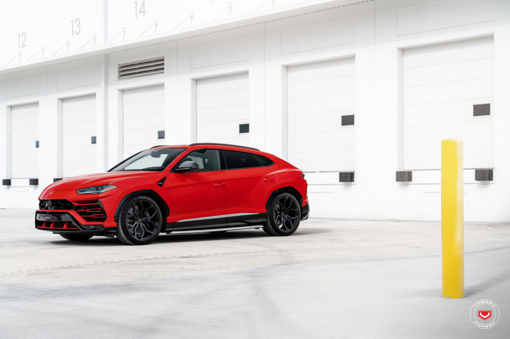 Lamborghini Urus на кованых дисках Vossen Forged HC-3