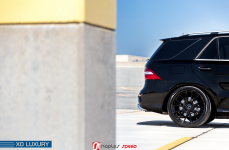 Mercedes Benz ML63 на дисках XO Luxury XF1