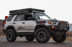Toyota 4Runner на дисках Black Rhino Odessa 17