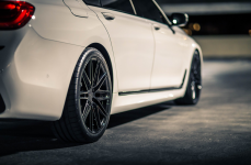 BMW 750i на дисках TSW Pescara