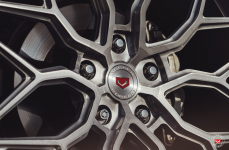 Lexus LX570 на дисках Vossen Forged S17-01