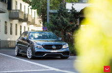 Mercedes E63 на дисках Vossen Hybrid Forged VFS-10